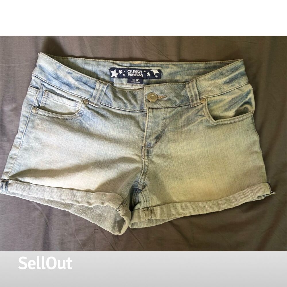 Celebrity Pink Women's Blue Denim Cut-Off Shorts Size M Casual Summer